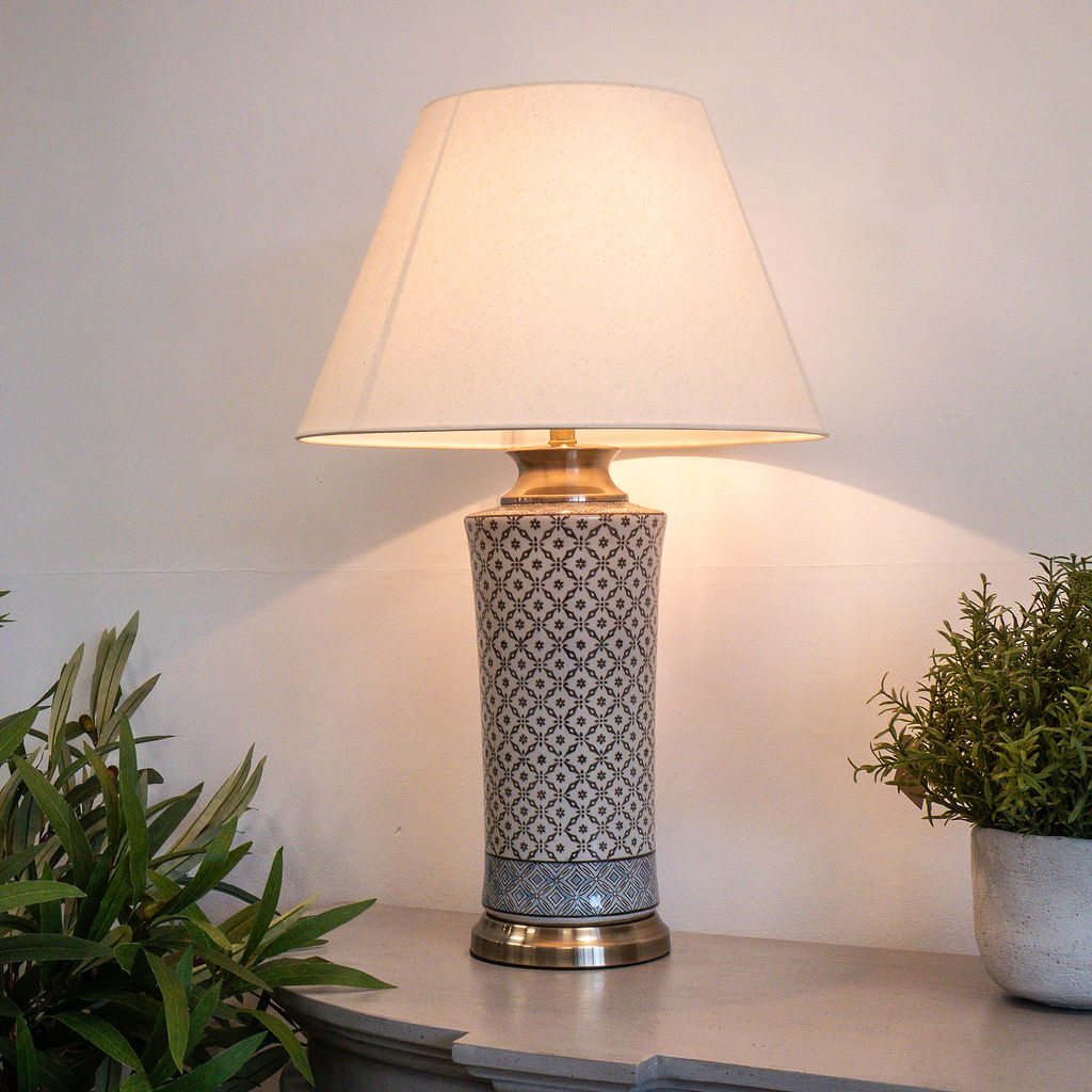 Lattice Patterned Cylinder Table Lamp - Image 2